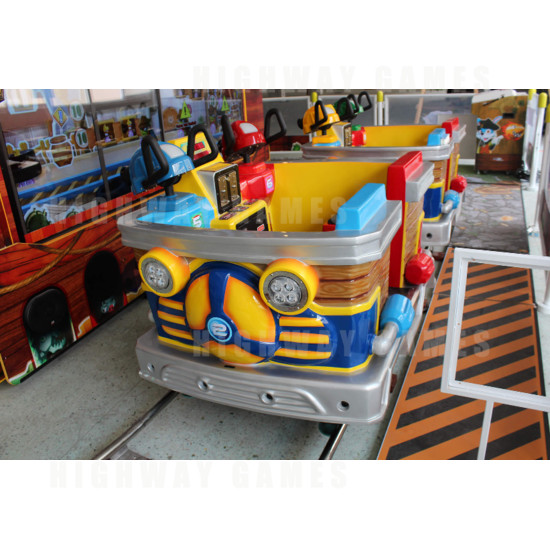 Bandit Express Train Indoor/Outdoor Ride - bandit express train unis 4.png