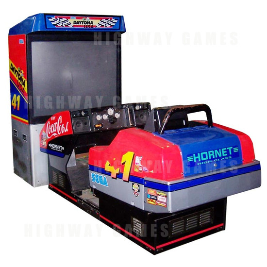 Daytona USA DX - Angle View