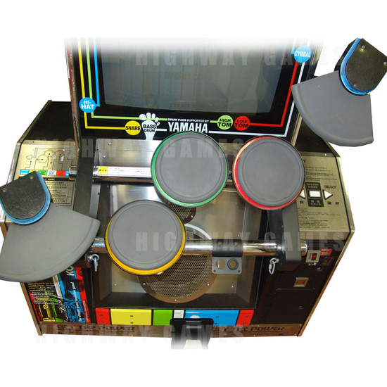 DrumMania 2nd Mix Arcade Machine - Play Area