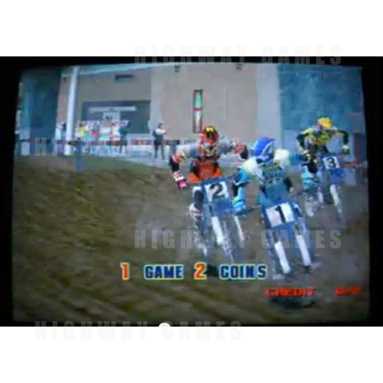Motorcross Go! Twin DX Arcade Machine - Screenshot 2